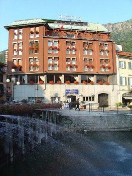 Croce Bianca Hotel Omegna Buitenkant foto